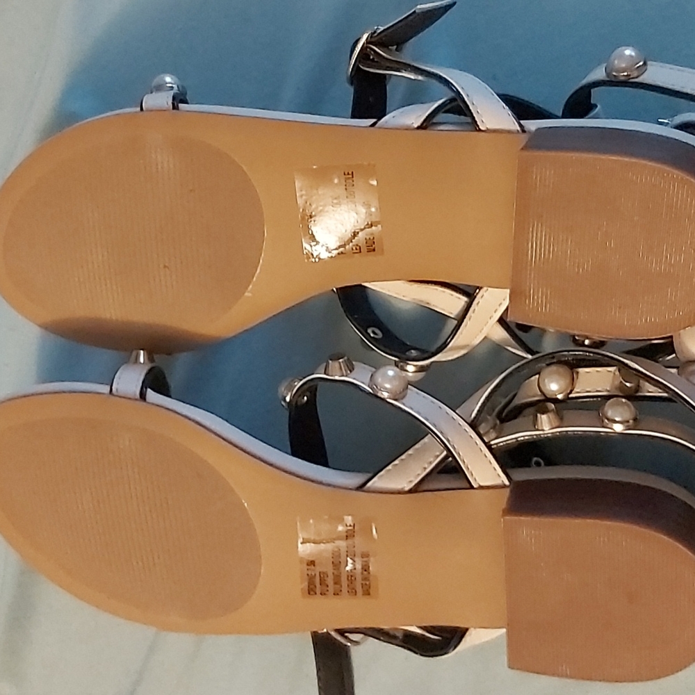Steve Madden Pearl-Embellished Nude and Black T-Strap Sandals - Picture 4 of 11